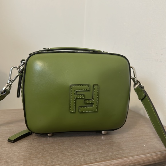 Fendi cross bag - Picture 3 of 3